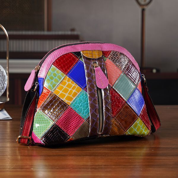 CHAOS BY ELSIE Leder Crossbody Tasche mit RFID Schutz und Rei&szlig;verschlussf&auml;chern 19 x 11 x 20 cm Multicolor Rautenmuster image number 1