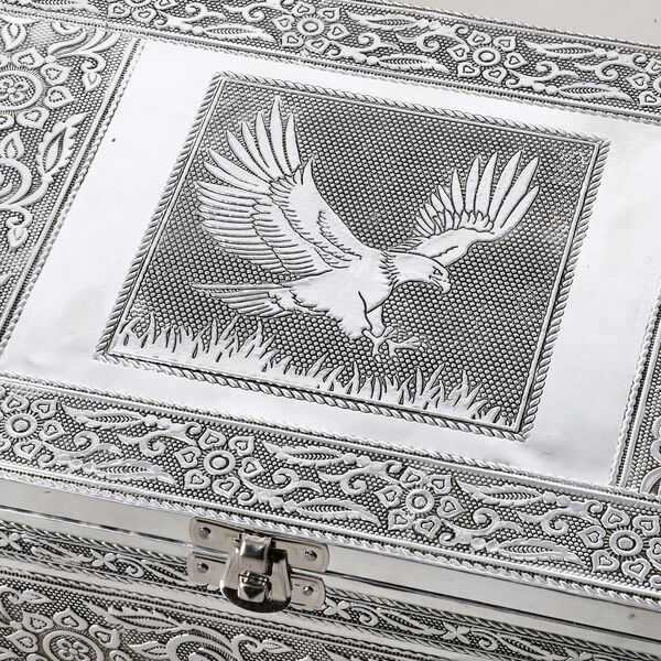 Satz von 4 handgefertigten Aluminiumboxen mit Adler-Motiv, Größen von 24x17x9 bis 13x6,5x3 cm image number 8