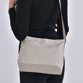 Sencillez - Crossbody Handtasche mit Schultergurt, Schwarz