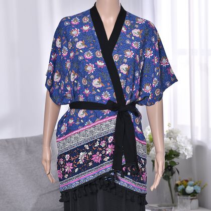 Kurz&auml;rmeliger Kimono mit  Blumendruck, schwarzem G&uuml;rtel, 86x69cm, blau
