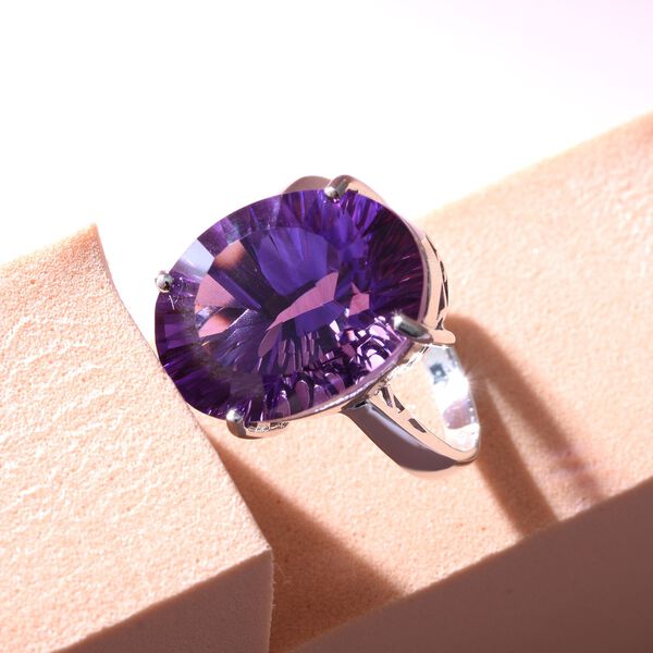 Lusaka Amethyst Ring - 12,14 ct. image number 1