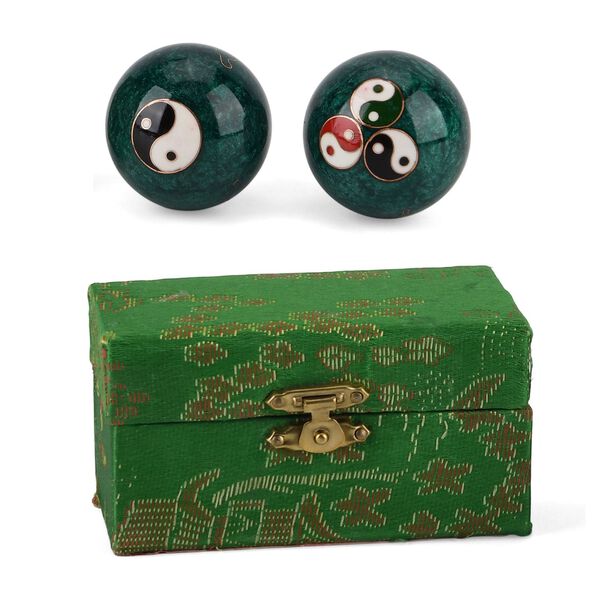 "Cloisonne enamel fitness ball Jing-Iang Size:3# 4.7cm Material:Iron Color: Green"