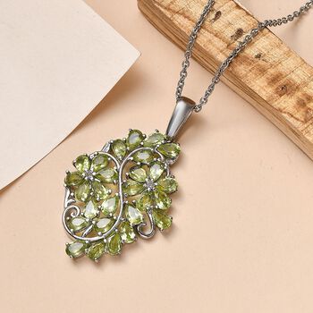 Peridot Anh&auml;nger mit 50cm Kette - 6,21 ct.