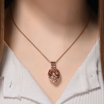 Pfirsich Edison-Perle Anh&auml;nger mit Kette, Blumen-Cage-Design, ca. (10-12mm), Messing und Edelstahl, Ros&eacute;farben