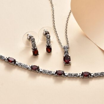 3er Set, rote Granat Ohrringe, Armband, Anh&auml;nger mit Kette, 316L Edelstahl , ca. 7.28 ct