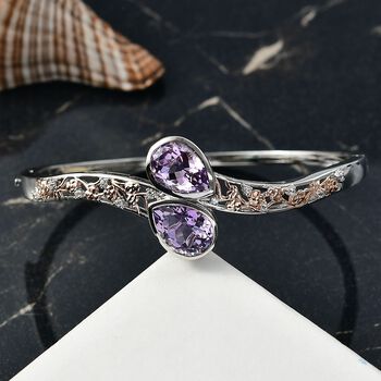 AA Rose De France Amethyst, Wei&szlig;er Zirkon Armreif ca. 19 cm Nickelfreies Messing ca. 10,44 ct.