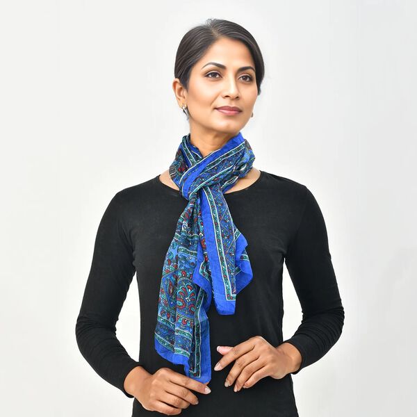 Luxuri&ouml;ser Schal aus Seide, himmelblau image number 0