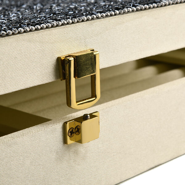 Schmuckbox bestickt mit Perlen und Pailletten, Schwarz image number 8