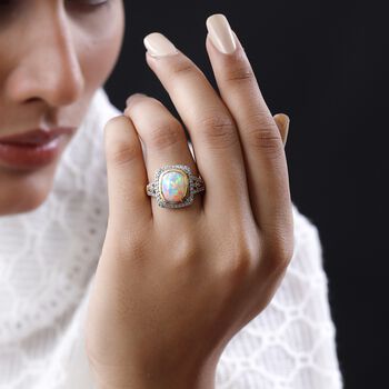Nat&uuml;rlicher, &auml;thiopischer Welo Opal und Zirkon-Halo-Ring - 3,78 ct.