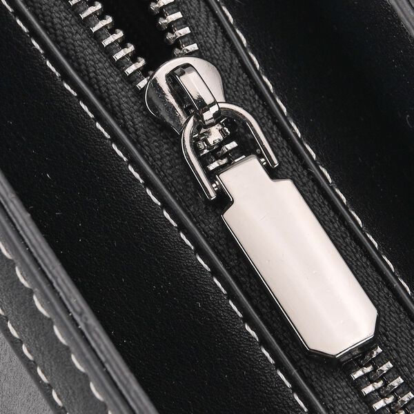 "PU Embroidered crossbody bag Color: Grey Size:  25*11*21cm   Wall: PU Lining: Polyester Exterior:zipped-1,pocket-1 Interior: zipped-2,slid-1 Long Shoulder strap:130cm " image number 7