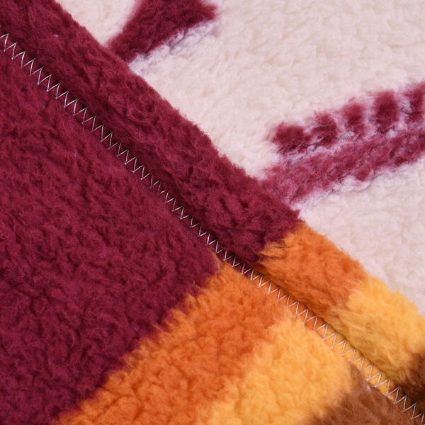 Wolkenweiche Sherpa-Decke mit Tipi-Muster, Rot und Erdt&ouml;ne image number 3