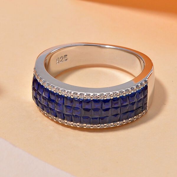 Blauer Saphir-Farbe und weißer Zirkonia Ring image number 2