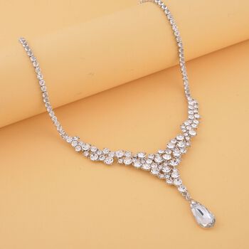 Klassische, charmante wei&szlig;e Kristall-Halskette, 50 cm - 25 ct.