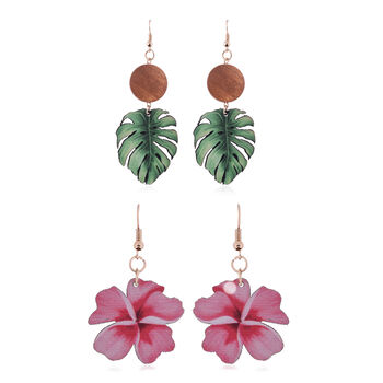 2er-Set Blume und Blatt Design h&ouml;lzerne Fischhaken Ohrringe in Goldfarben