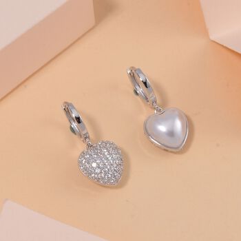 Wei&szlig;e Muschelkernperle und Zirkonia-Ohrringe, 925 Silber vergoldet - 1 ct.