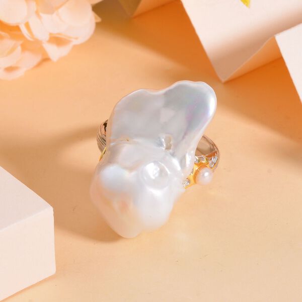 Wei&szlig;er Barockperlen und wei&szlig;er S&uuml;&szlig;wasserperlen-Ring image number 1