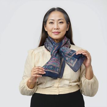 Geschmeidiger Luxuri&ouml;ser 100% Seidenschal, dunkelblau