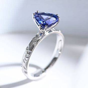 RHAPSODY zertifiziert und gepr&uuml;ft AAAA Tansanit und Diamant Ring in 950 Platin - 2,30 ct.