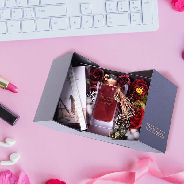 The 5th Season- 150ml Reed Diffuser Lufterfrischer in Geschenkbox mit Kunstblume, Duft: French Block, Rot image number 2