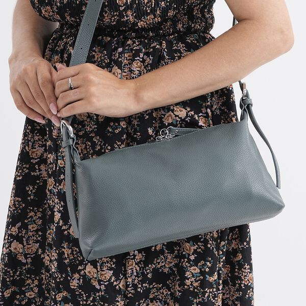 Crossbody-Bag aus Echtleder im Soft-Design, 30x8x16 cm, Blau image number 4