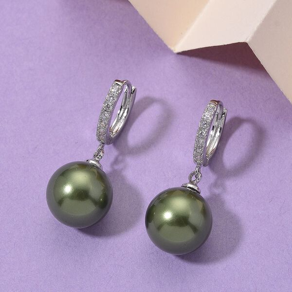 Pfaufarbene Muschelkernperle und Zirkonia Ohrringe image number 2