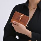 2-teiliges Geldbörsen-Set im Krokoprägungs-Design, Lange Geldbörse 20x10x3 cm und Bifold-Geldbörse 12x9x3,5 cm, Braun image number 2