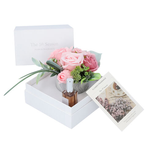 The 5th Season - Künstlicher Blumenstrauß mit rosa Rosen und Raumspray in Geschenkbox, Rosa image number 0
