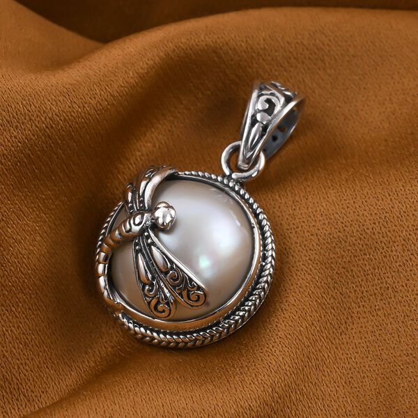 Royal Bali Kollektion - Wei&szlig;er Mabe Perle-Anh&auml;nger image number 3