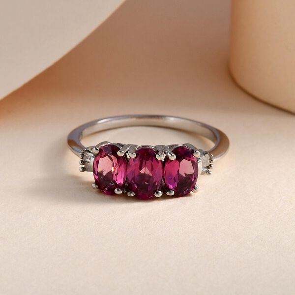 Lotus Granat und wei&szlig;er Diamant-Ring, 925 Silber platiniert  ca. 1,74 ct image number 2