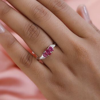 Afrikanischer Rubin (Fissure gef&uuml;llt) Ring 925 Silber Platiniert (Gr&ouml;&szlig;e 17.00) ca. 1,30 ct