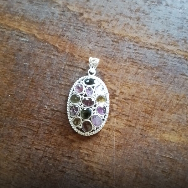 Nat&uuml;rlicher Mehrfach-Turmalin-Cluster-Anh&auml;nger - 4,97 ct. image number 7