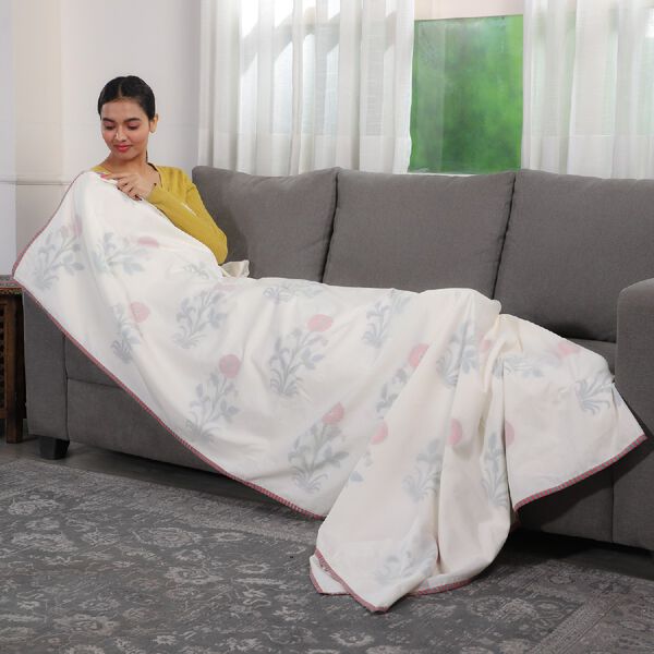 NAKKASHI - Fabrics: Handstempeldruck 100% Muslin-Baumwolle Dohar-Decke, 200x200 cm, Rote Blume image number 2