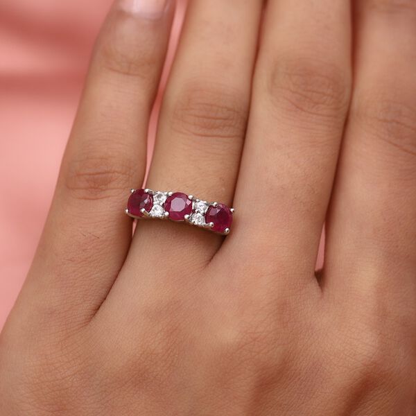 Afrikanischer Rubin und Zirkon 3 Stein Ring 925 Silber Platin-Überzug image number 3