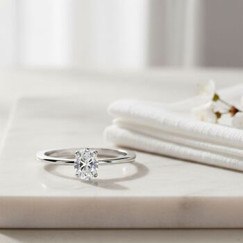 LUXURIANT VS-EF Labor Oval Diamant Ring - 0,50 ct.