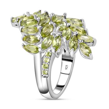 Nat&uuml;rlicher Peridot-Ring, 925 Silber platiniert  ca. 4,60 ct