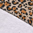 Doppellagige, superweiche Hoodie-Decke mit Sherpa-Futter, Leopard-Muster image number 5