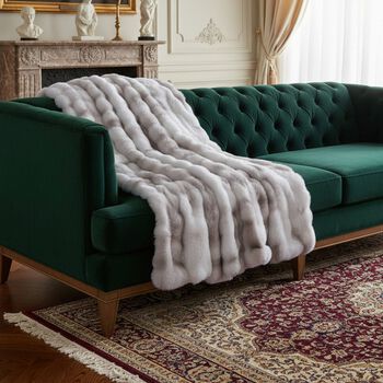 LIVMORE - Doppel-Layer-Kunstfell-Decke mit Mikromink-R&uuml;ckseite, 150x200 cm, Wei&szlig;