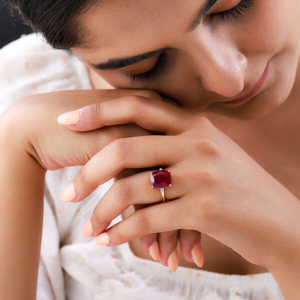 AAA Afrikanischer Rubin und wei&szlig;er Zirkon-Ring - 7,86 ct. image number 3