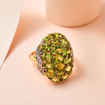 Nat&uuml;rlicher Peridot und Zirkon-Cluster-Ring - 7,04 ct.