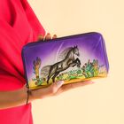 Sukriti - handbemalte Brieftasche aus echtem Leder mit RFID Schutz, Pferde-Muster image number 1