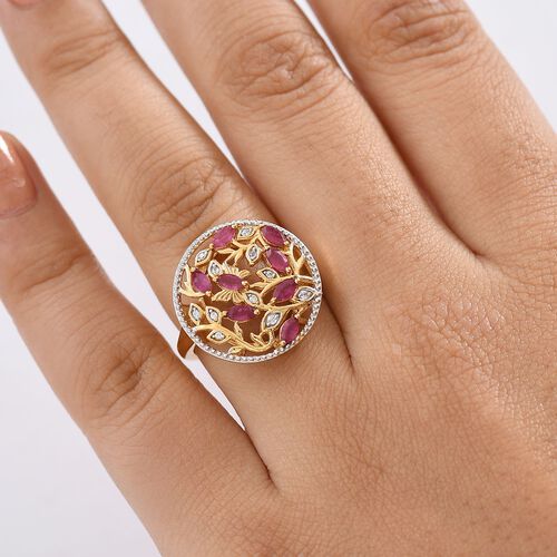 D’joy Afrikanischer Rubin (Fissure gefüllt), Weißer Zirkon Ring 925 Silber 750 Gelb Vergoldet (Größe 17.00) ca. 0,90 ct image number 1