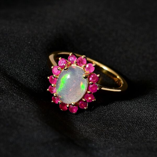 Nat&uuml;rlicher, &auml;thiopischer Welo Opal und afrikanischer Rubin-Ring - 1,90 ct. image number 3