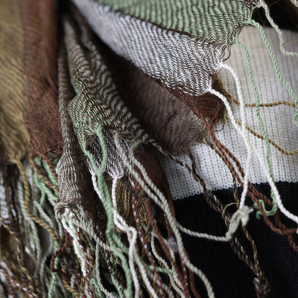 Bedruckter Schal mit Quasten, Gr&uuml;n image number 4