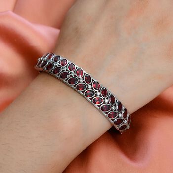 Roter Granat und Zirkon-Armreif, 19 cm - 16,69 ct.