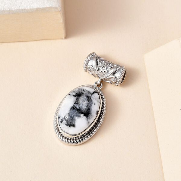 Weißer Büffel-Anhänger - 8,64 ct. image number 3