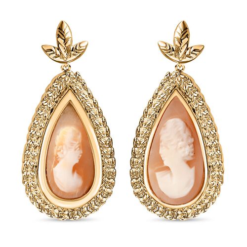 Italienische Kamee Conch-Muschel Ohrringe in Goldton image number 0