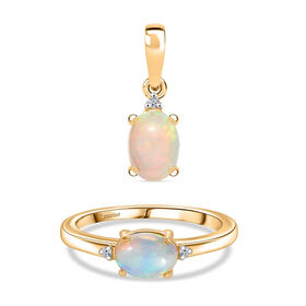 LUXURIANT DIAMOND- AA äthiopischer Welo Opal und Labor Diamant Ring und Anhänger