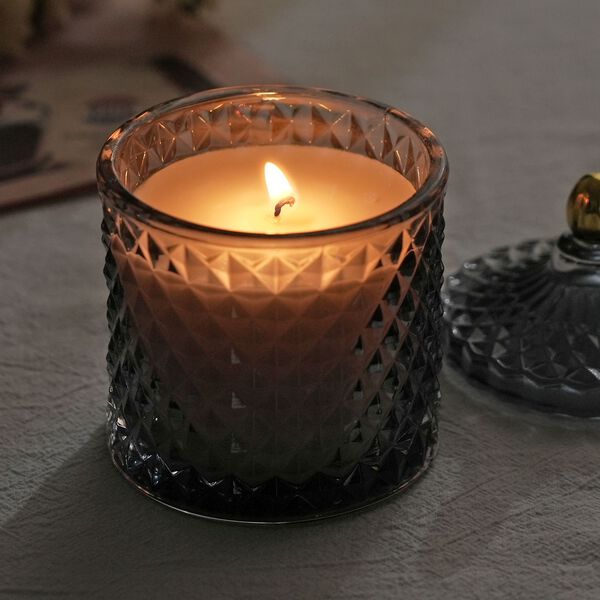 The 5th Season: Premium-Kollektion: Duftkerze im Glas, 36h Brenndauer, Dunkle Beere image number 9