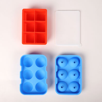 2er-Set Eiswürfelbehälter mit Deckel, Größe 12x17,5x5 cm, Blau und Größe 16,5x11x5 cm, Rot