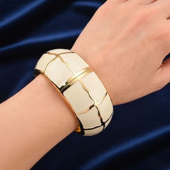 Emaille-Armreif mit Karomuster, ca. 18,5 cm, creme emailliert